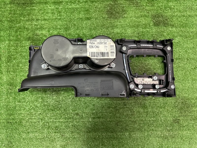 Накладка центральной консоли Kia Ceed 2 2015 SW