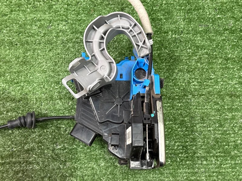 Замок двери Kia Ceed 2 2015 SW