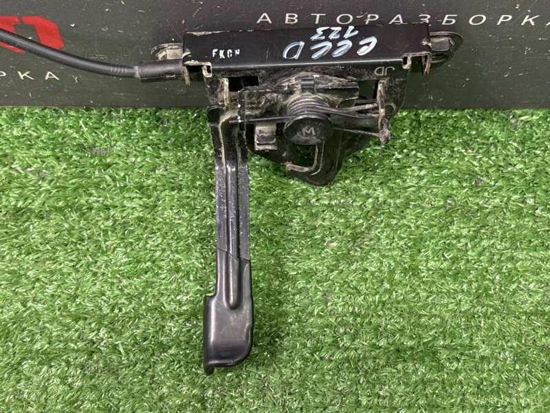 Замок капота с тросиком Kia Ceed 2 2015 SW