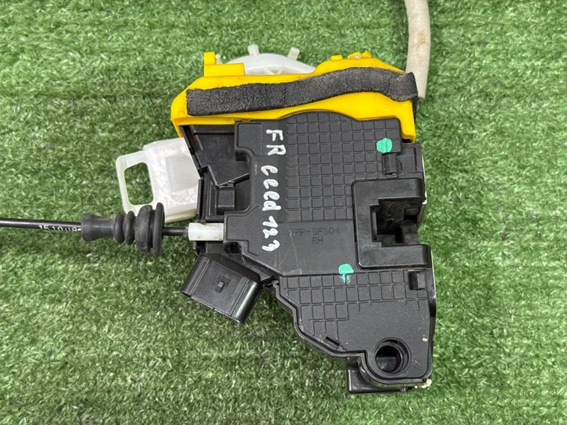 Замок двери Kia Ceed 2 2015 SW