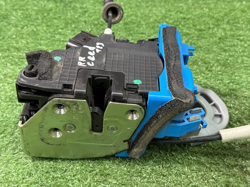 Замок двери Kia Ceed 2 2015 SW