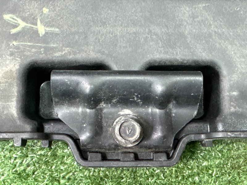 Площадка под АКБ Kia Ceed 2 2015 SW