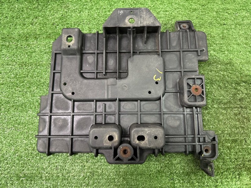 Площадка под АКБ Kia Ceed 2 2015 SW