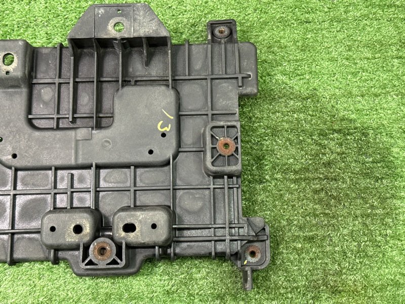 Площадка под АКБ Kia Ceed 2 2015 SW