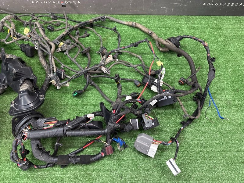 Проводка моторного отсека с блоком предохранителей Kia Ceed 2 2015 SW