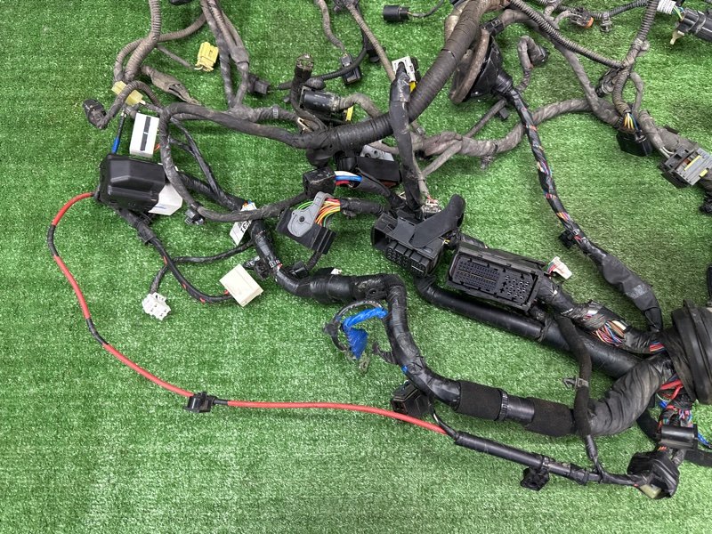 Проводка моторного отсека с блоком предохранителей Kia Ceed 2 2015 SW