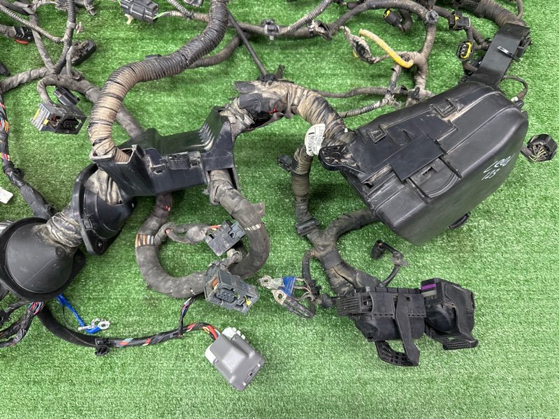 Проводка моторного отсека с блоком предохранителей Kia Ceed 2 2015 SW