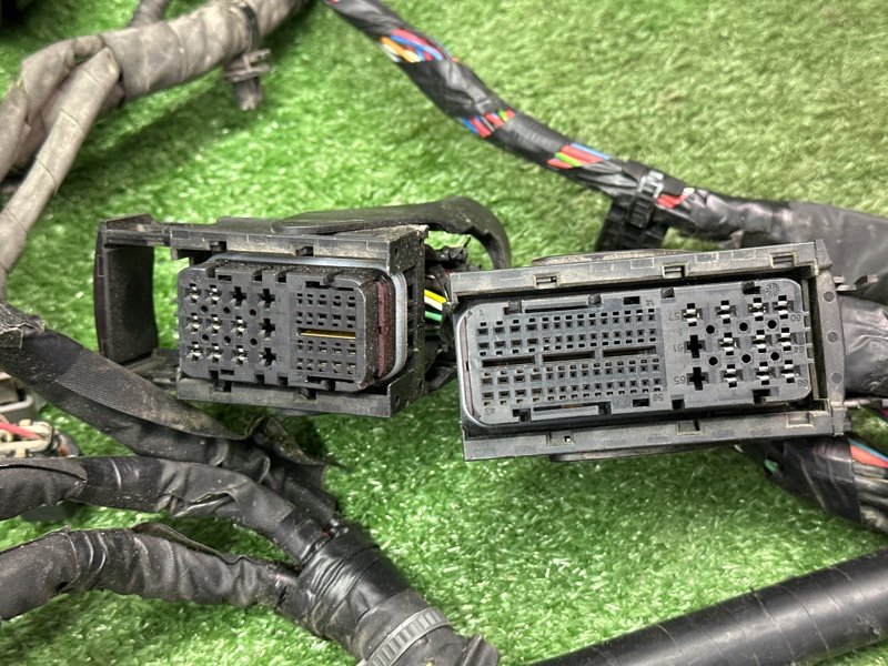 Проводка моторного отсека с блоком предохранителей Kia Ceed 2 2015 SW