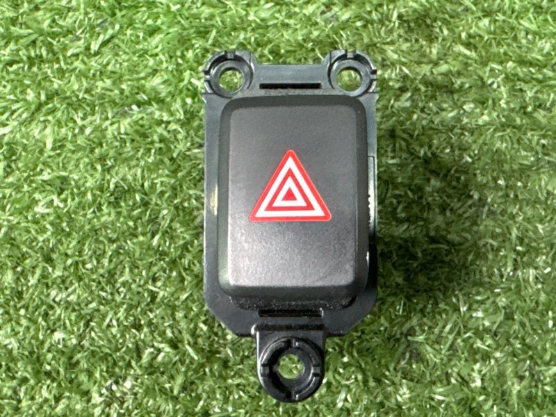 Кнопка аварийной сигнализации Kia Ceed 2 2015 SW