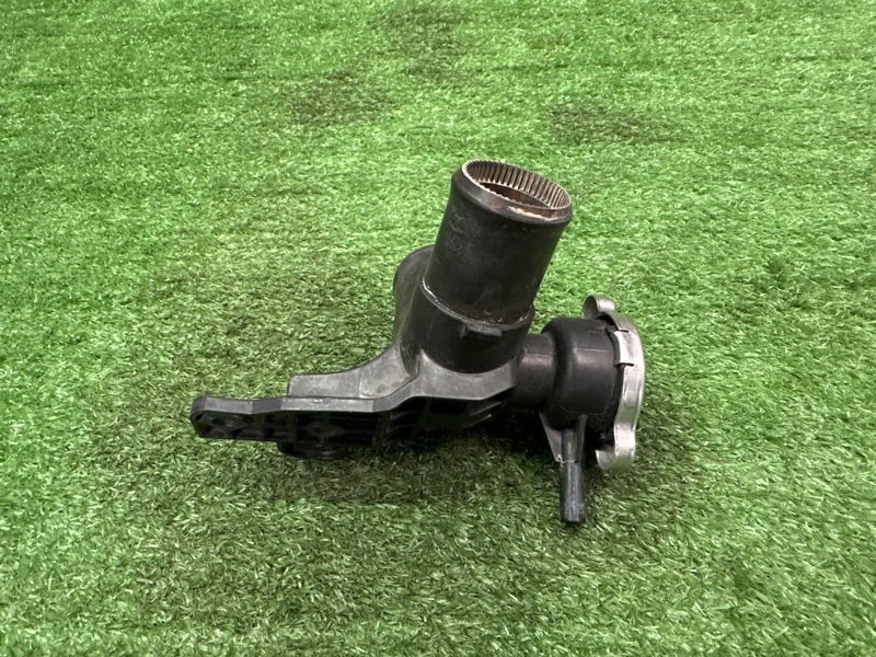 Горловина радиатора с крышкой Kia Ceed 2 2015 SW