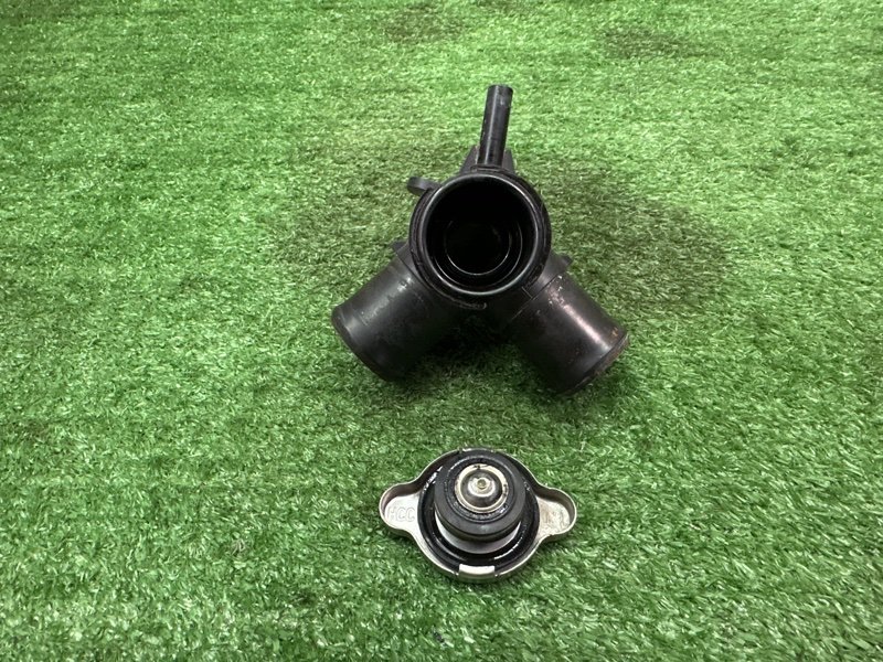 Горловина радиатора с крышкой Kia Ceed 2 2015 SW