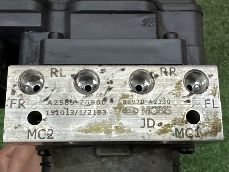 Блок ABS Kia Ceed 2 2015 SW