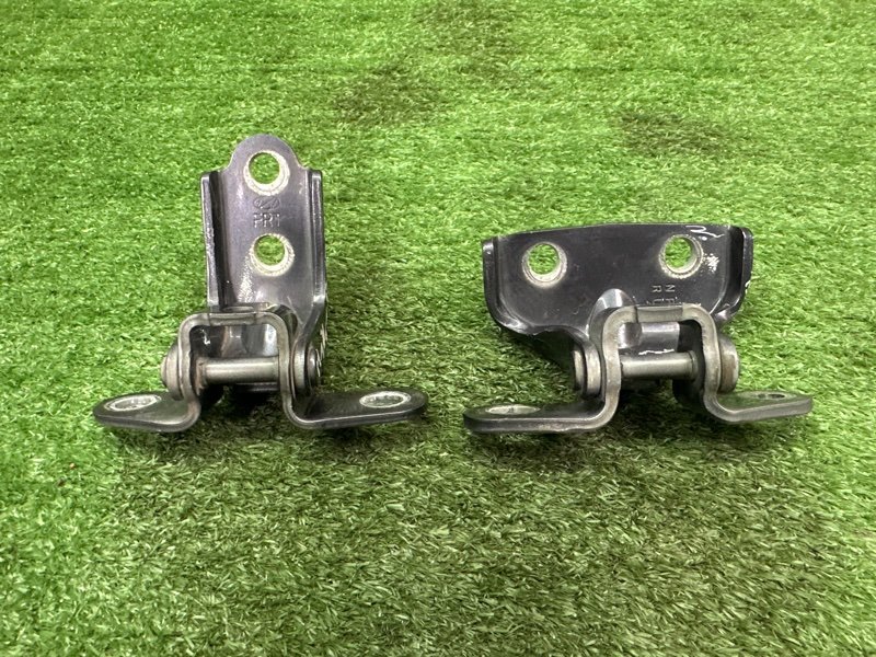 Петли двери Kia Ceed 2 2015 SW