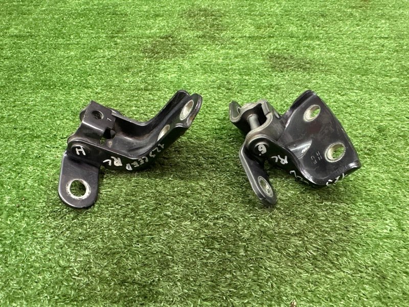 Петли двери Kia Ceed 2 2015 SW