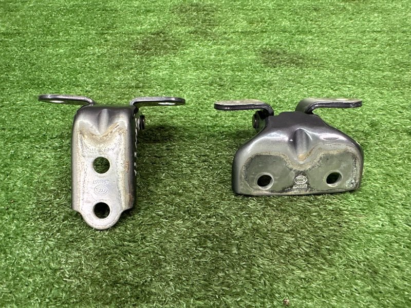 Петли двери Kia Ceed 2 2015 SW