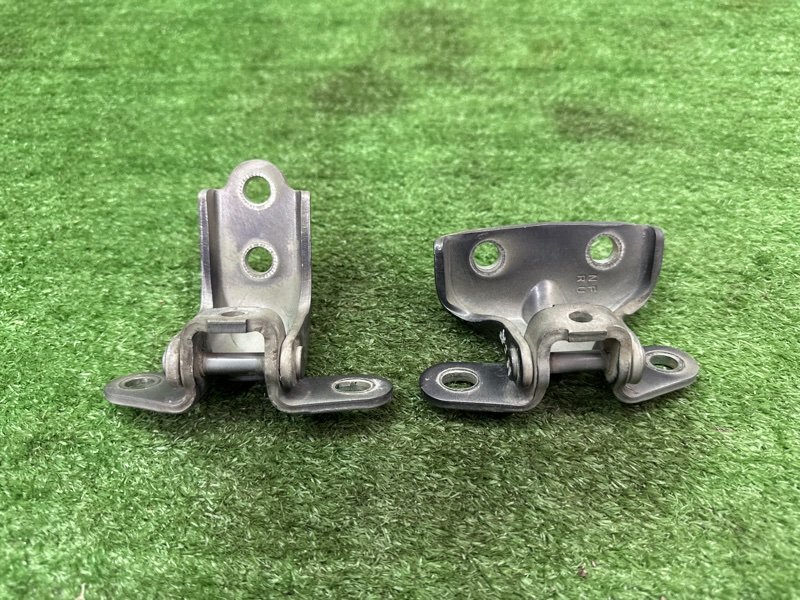 Петли двери Kia Ceed 2 2015 SW