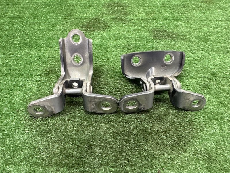 Петли двери Kia Ceed 2 2015 SW