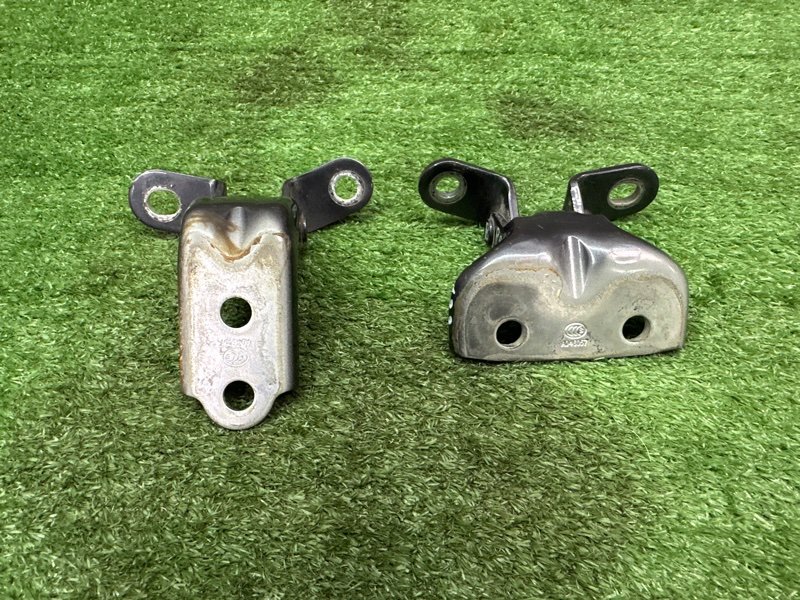 Петли двери Kia Ceed 2 2015 SW