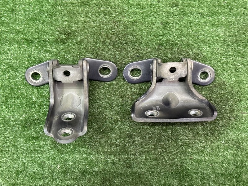 Петли двери Kia Ceed 2 2015 SW