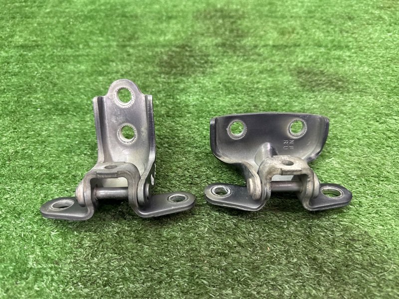 Петли двери Kia Ceed 2 2015 SW