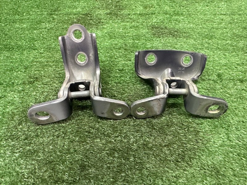 Петли двери Kia Ceed 2 2015 SW