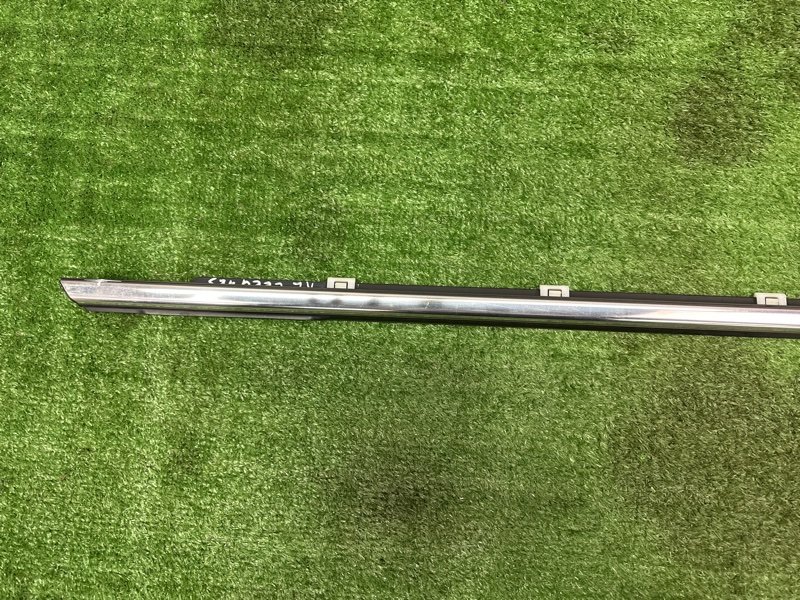 Уплотнитель стекла наружный(Бархотка) Хром Kia Ceed 2 2015 SW