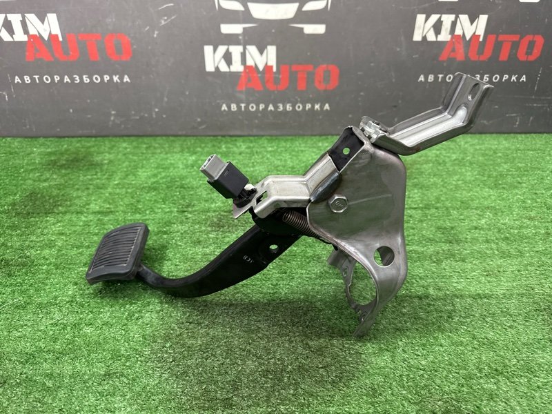 Педаль тормоза АКПП Kia Ceed 2 2015 SW