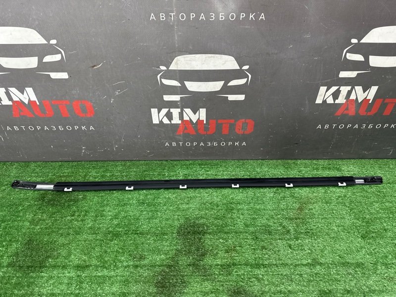 Уплотнитель стекла наружный(Бархотка) Хром Kia Ceed 2 2015 SW