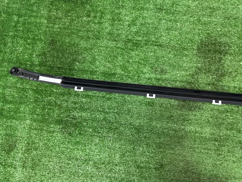 Уплотнитель стекла наружный(Бархотка) Хром Kia Ceed 2 2015 SW