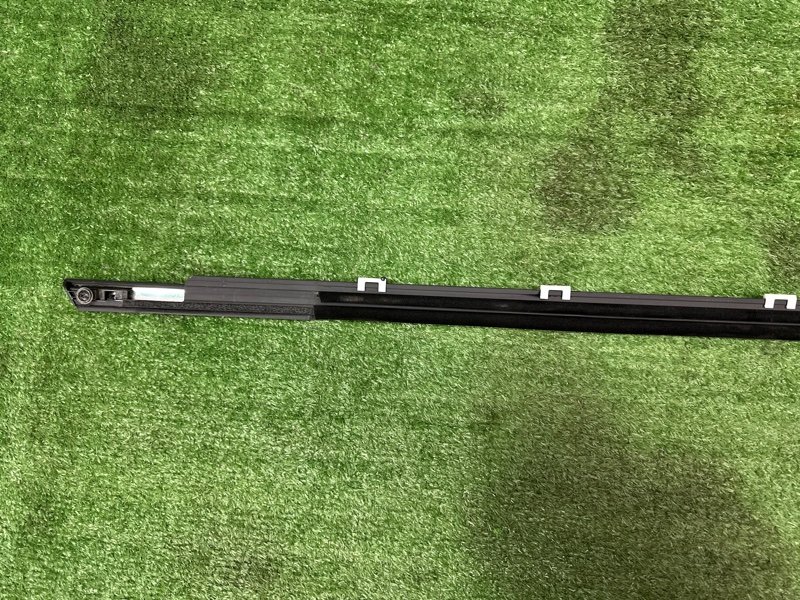 Уплотнитель стекла наружный(Бархотка) Хром Kia Ceed 2 2015 SW