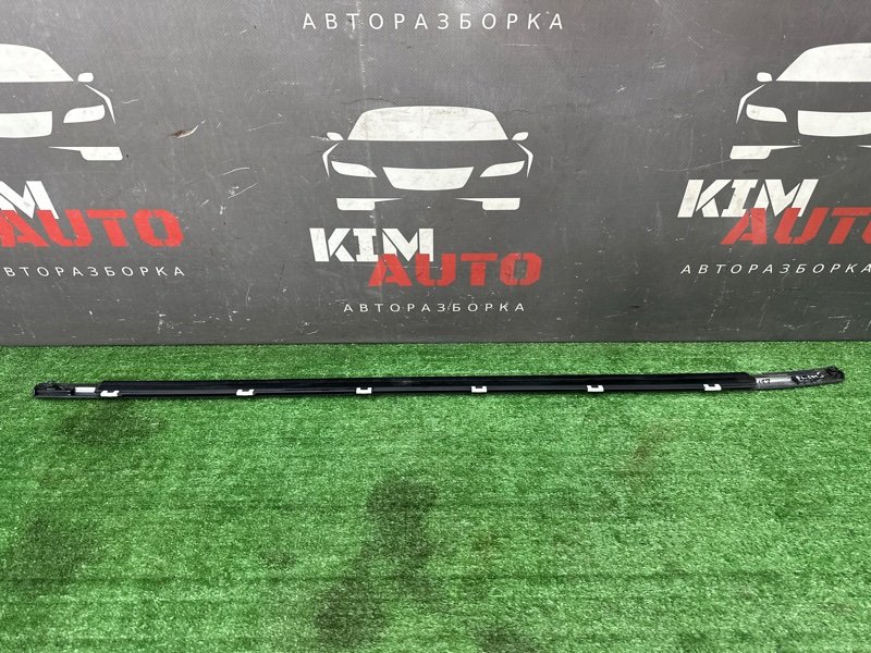 Уплотнитель стекла наружный(Бархотка) Хром Kia Ceed 2 2015 SW
