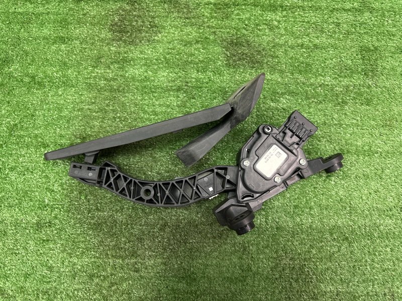 Педаль газа электронная Kia Ceed 2 2015 SW