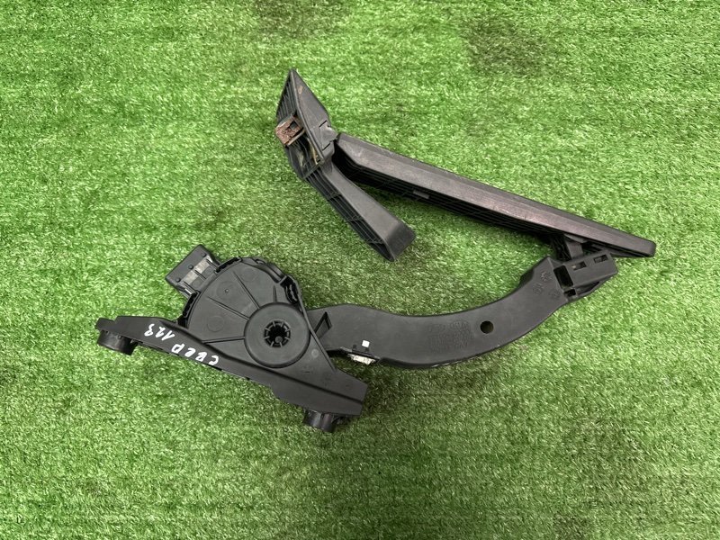 Педаль газа электронная Kia Ceed 2 2015 SW