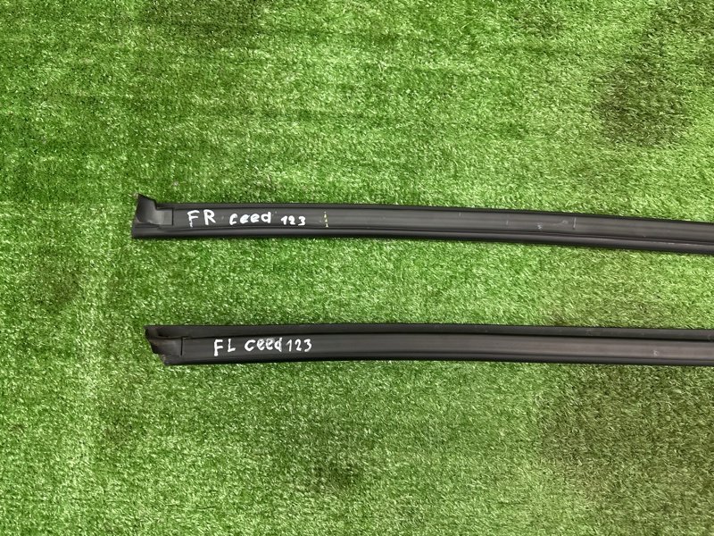 Уплотнитель стекла(бархотка) внутренний Kia Ceed 2 2015 SW