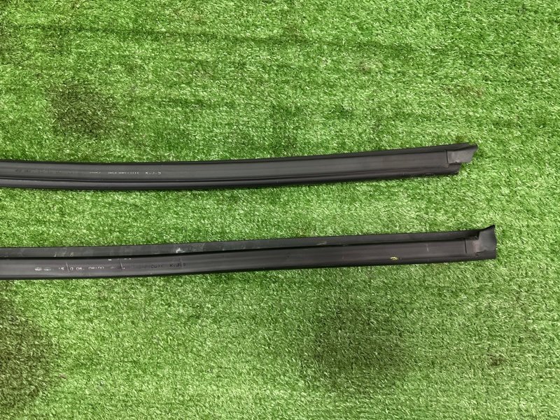 Уплотнитель стекла(бархотка) внутренний Kia Ceed 2 2015 SW