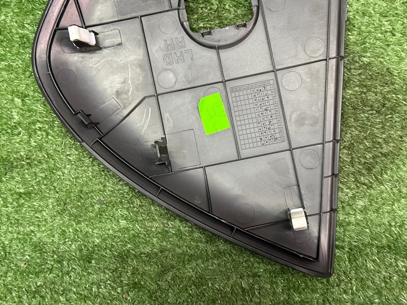 Накладка торпедо боковая Kia Ceed 2 2015 SW