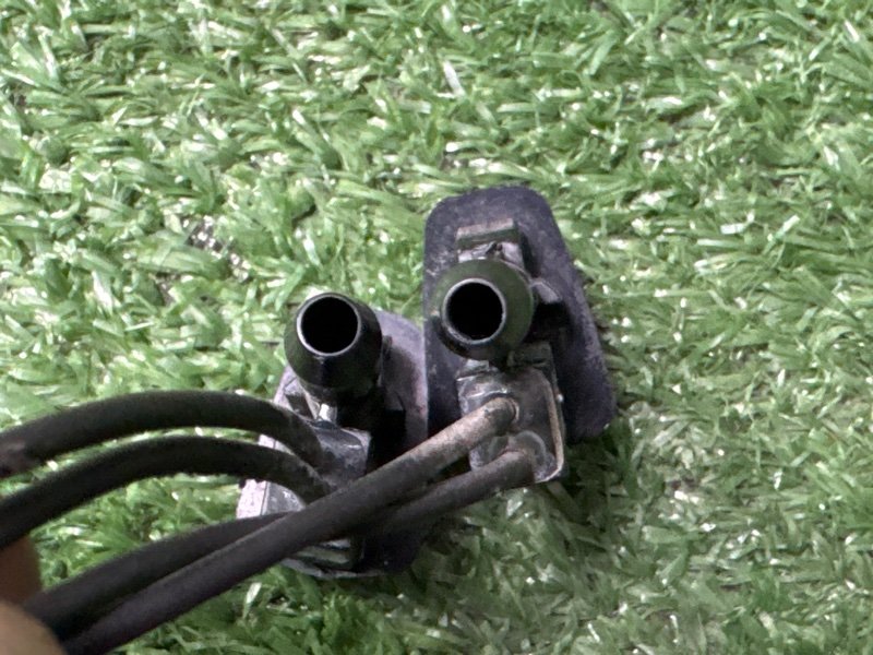 Форсунки омывателя лобового стекла с подогревом Kia Ceed 2 2015 SW