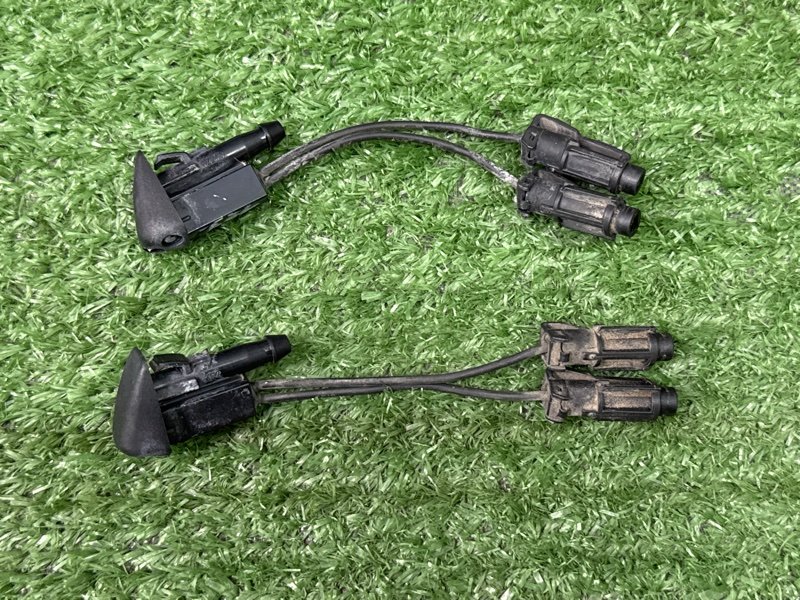 Форсунки омывателя лобового стекла с подогревом Kia Ceed 2 2015 SW