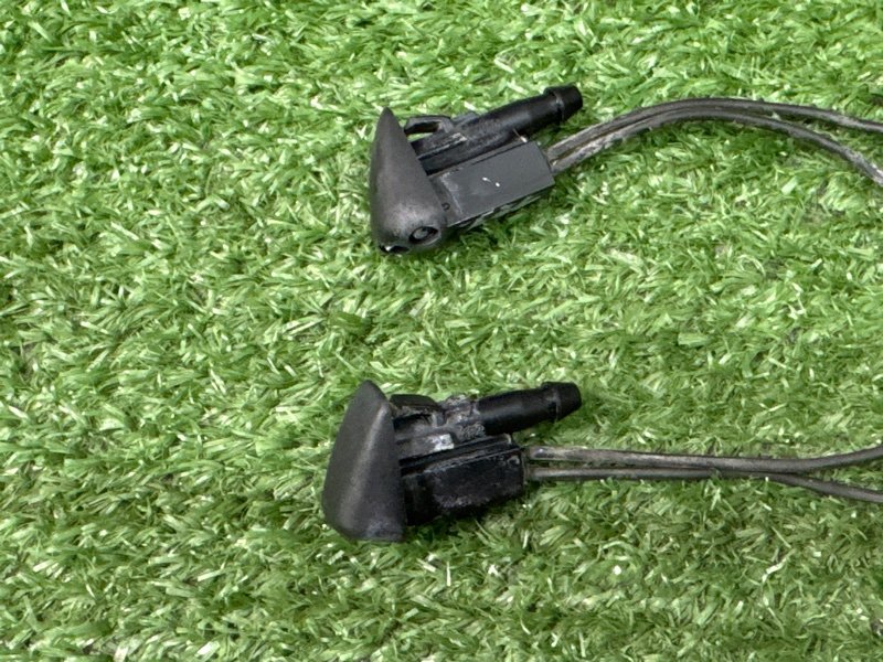 Форсунки омывателя лобового стекла с подогревом Kia Ceed 2 2015 SW