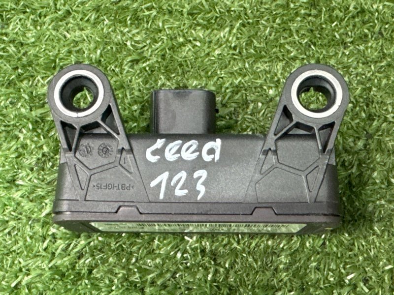 Датчик ускорения Kia Ceed 2 2015 SW