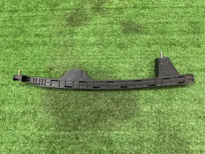 Направляющая стекла двери Kia Ceed 2 2015 SW