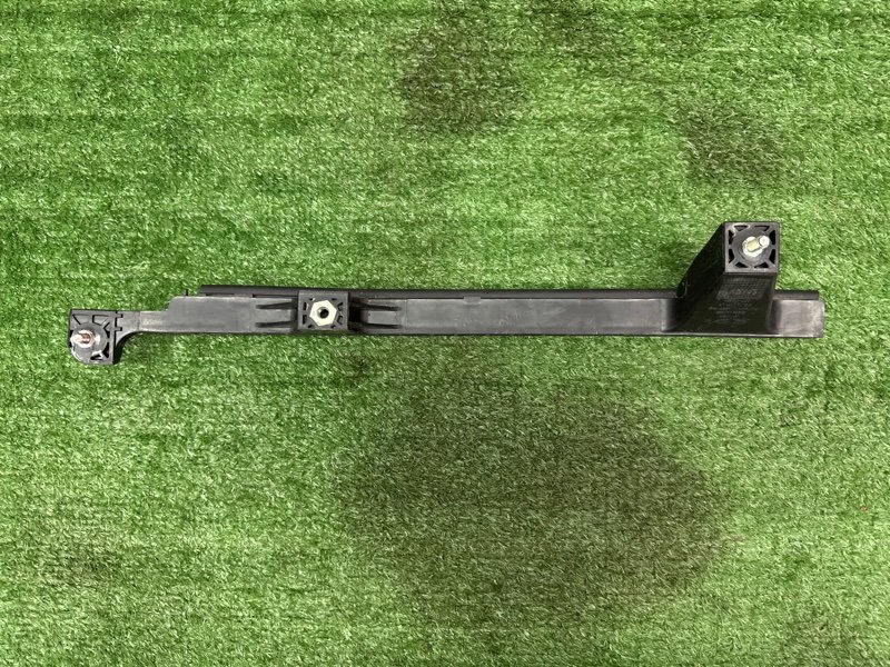 Направляющая стекла двери Kia Ceed 2 2015 SW