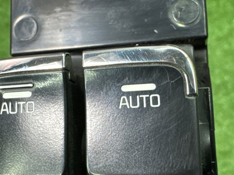 Блок управления стеклоподъемниками Kia Ceed 2 2015 SW