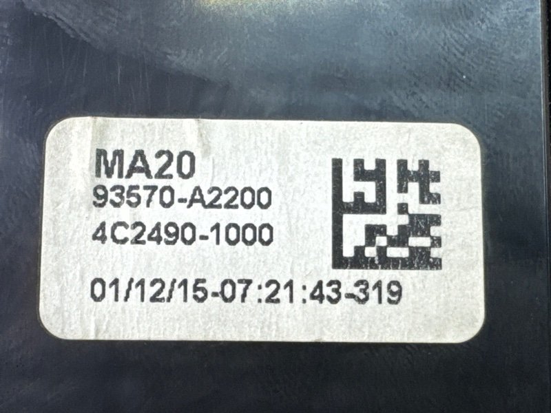 Блок управления стеклоподъемниками Kia Ceed 2 2015 SW