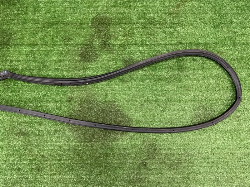 Уплотнитель двери Kia Ceed 2 2015 SW