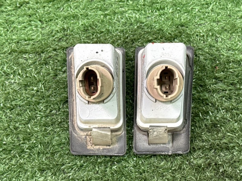 Плафон подсветки номера Kia Ceed 2 2015 SW