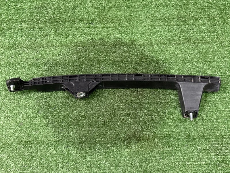 Направляющая стекла двери Kia Ceed 2 2015 SW