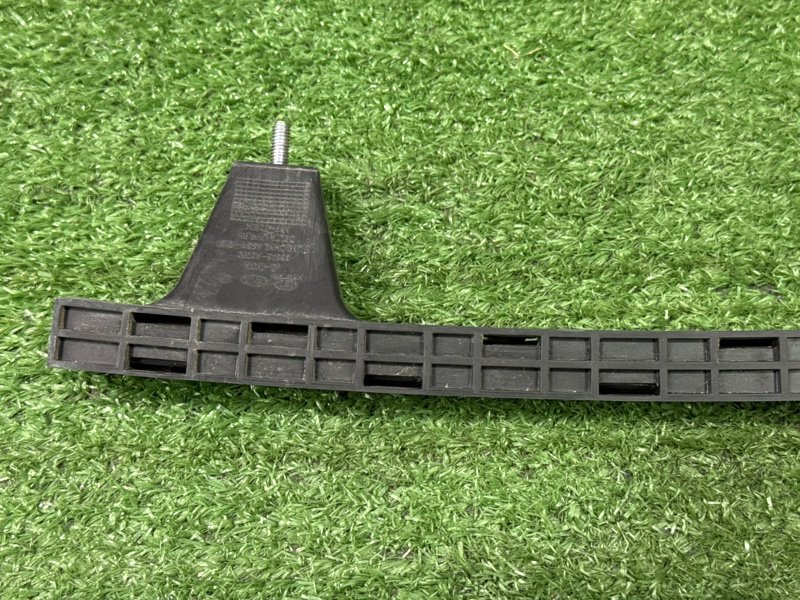 Направляющая стекла двери Kia Ceed 2 2015 SW