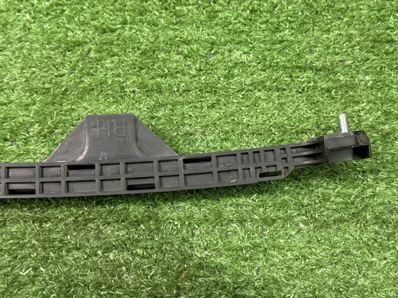 Направляющая стекла двери Kia Ceed 2 2015 SW