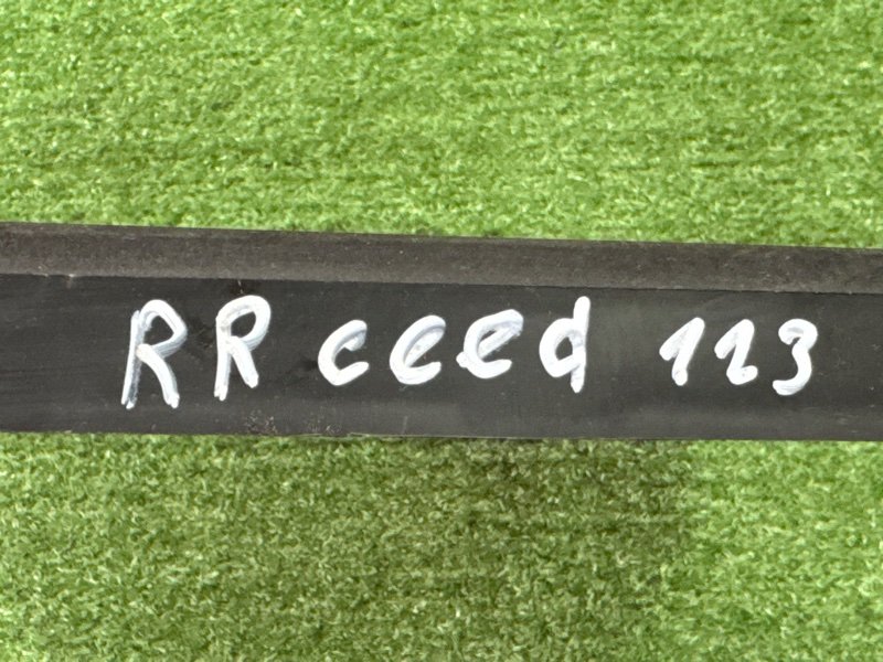 Направляющая стекла двери Kia Ceed 2 2015 SW